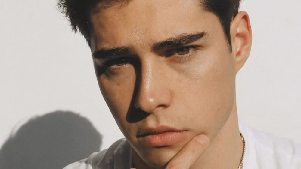 Spanish Men – Meeting, Dating, and More (LOTS of Pics) 110
