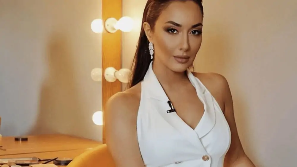 Turkish Women – Meeting, Dating, and More (LOTS of Pics) 94