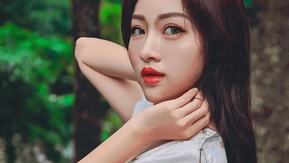 Chinese Women – Meeting, Dating, and More (LOTS of Pics) 93