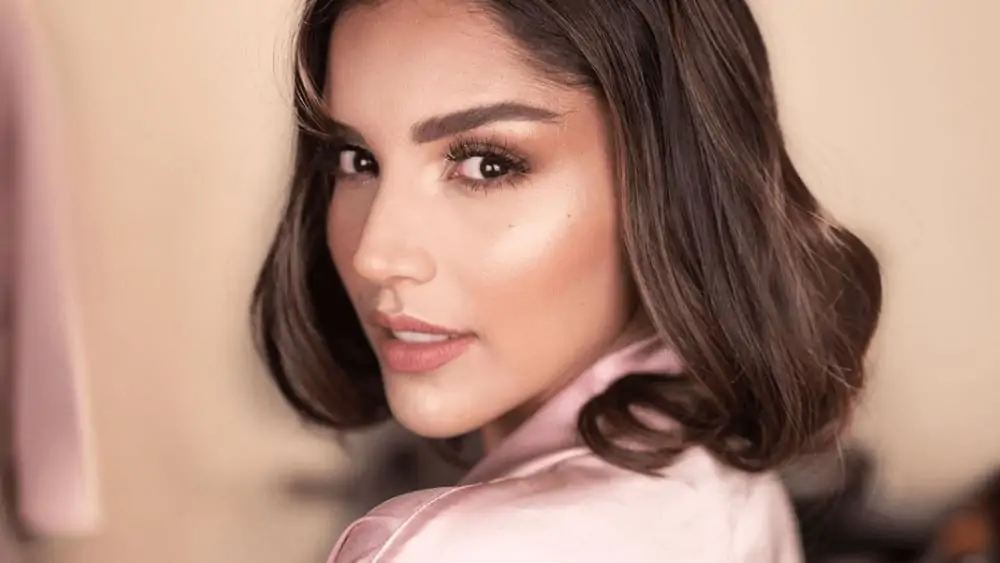 Greek Women – Meeting, Dating, and More (LOTS of Pics) 62