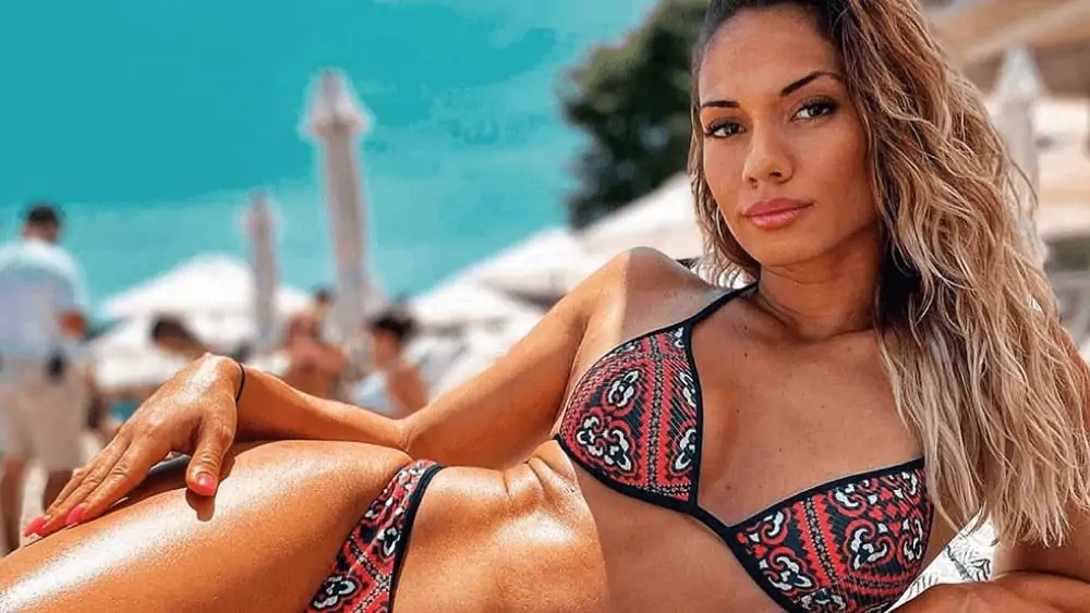 Greek Women – Meeting, Dating, and More (LOTS of Pics) 95