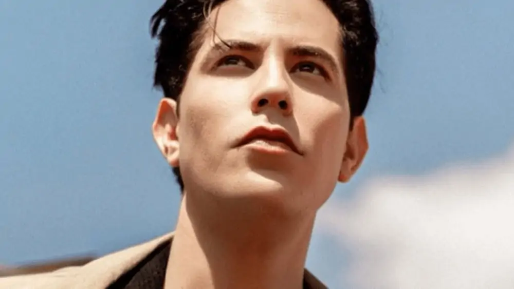 Mexican Men – Meeting, Dating, and More (LOTS of Pics) 88