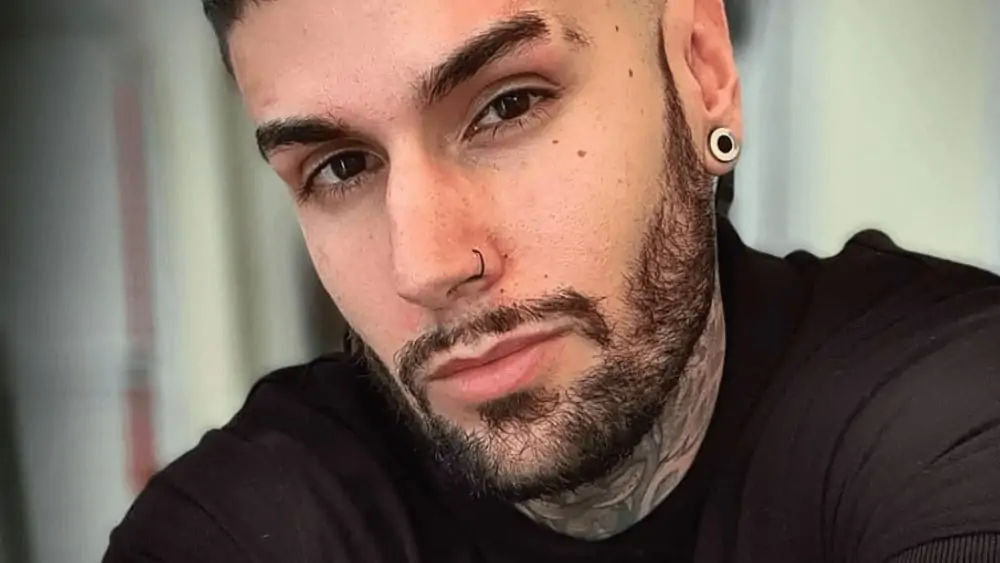 Spanish Men – Meeting, Dating, and More (LOTS of Pics) 71
