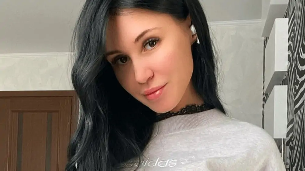 Ukrainian Women – Meeting, Dating, and More (LOTS of Pics) 83
