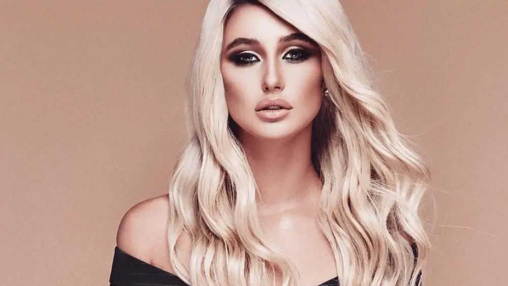 Ukrainian Women – Meeting, Dating, and More (LOTS of Pics) 95