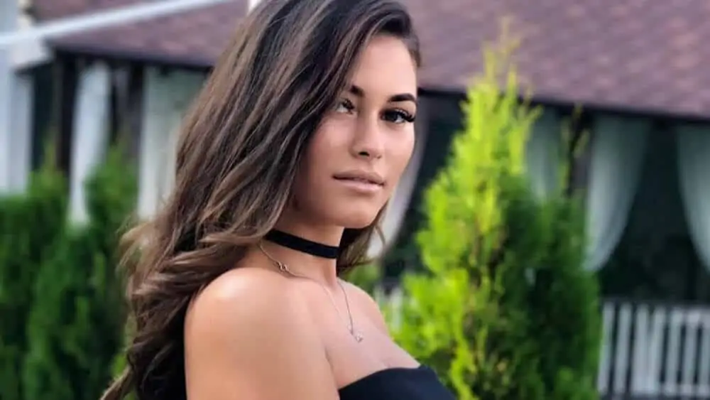Romanian Women – Meeting, Dating, and More (LOTS of Pics) 94