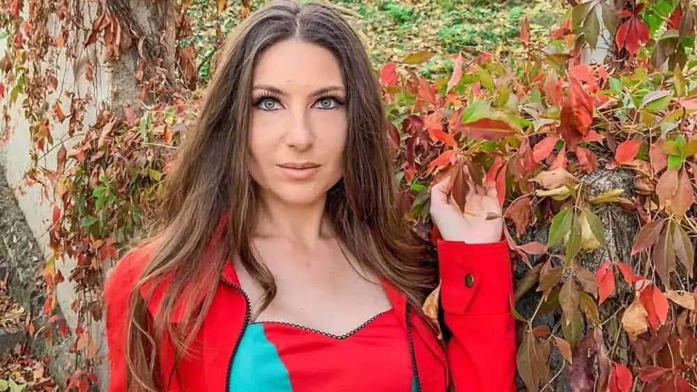 Romanian Women – Meeting, Dating, and More (LOTS of Pics) 67