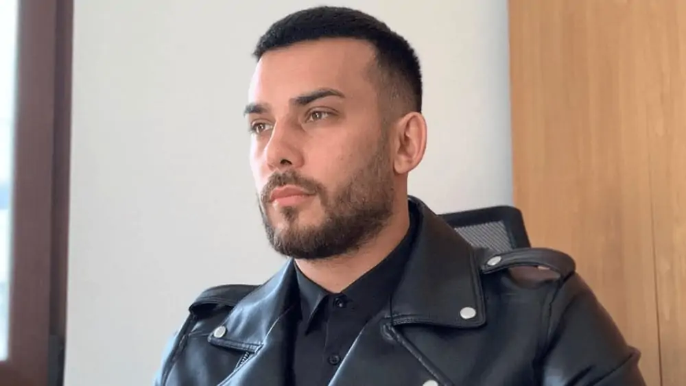Romanian Men – Meeting, Dating, and More (LOTS of Pics) 84