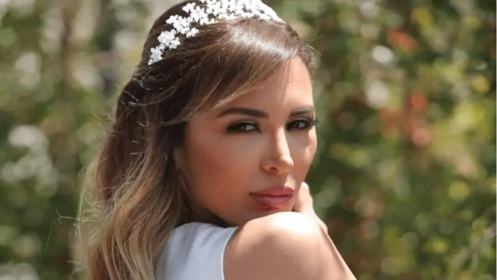Lebanese Women – Meeting, Dating, and More (LOTS of Pics) 99