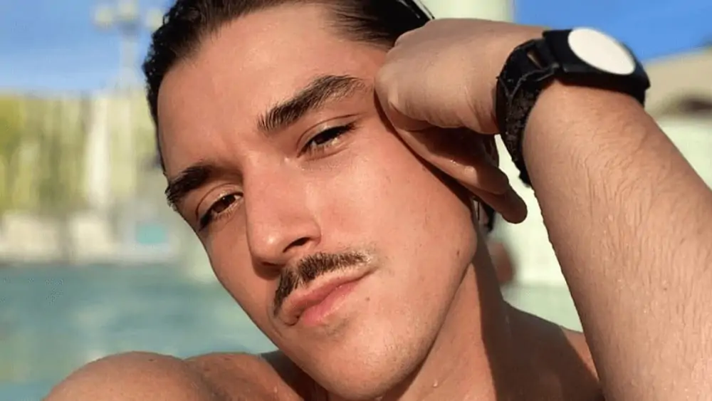 Romanian Men – Meeting, Dating, and More (LOTS of Pics) 87