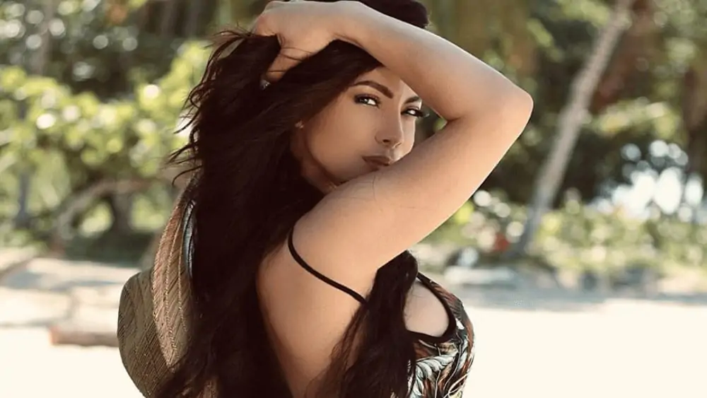 Dominican Women – Meeting, Dating, and More (LOTS of Pics) 88