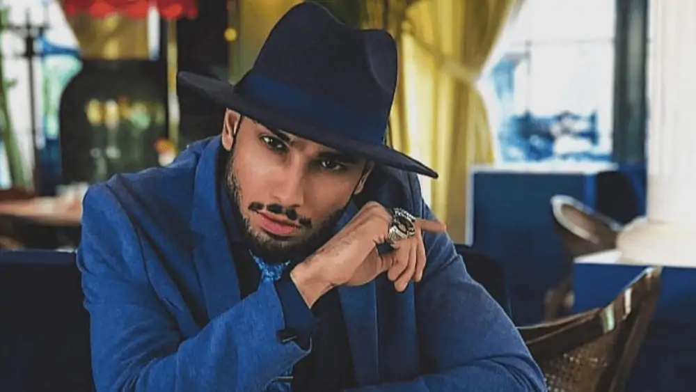 Romanian Men – Meeting, Dating, and More (LOTS of Pics) 89
