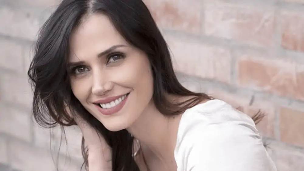 Peruvian Women – Meeting, Dating, and More (LOTS of Pics) 78