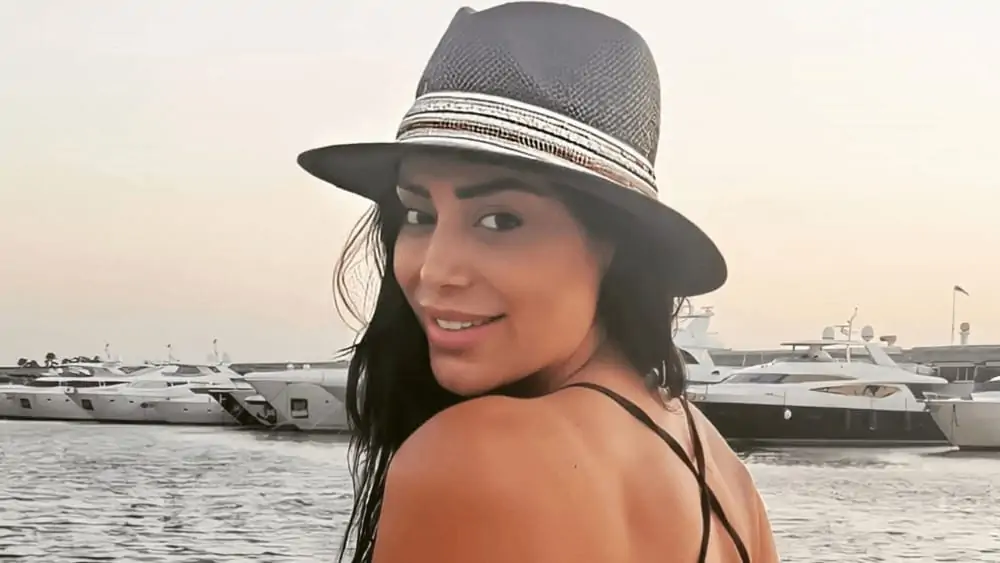 Lebanese Women – Meeting, Dating, and More (LOTS of Pics) 83
