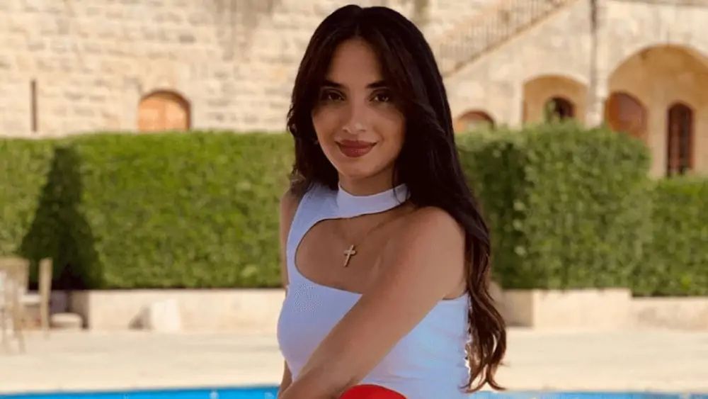 Lebanese Women – Meeting, Dating, and More (LOTS of Pics) 98