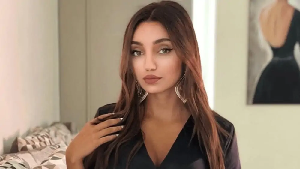 Lebanese Women – Meeting, Dating, and More (LOTS of Pics) 74