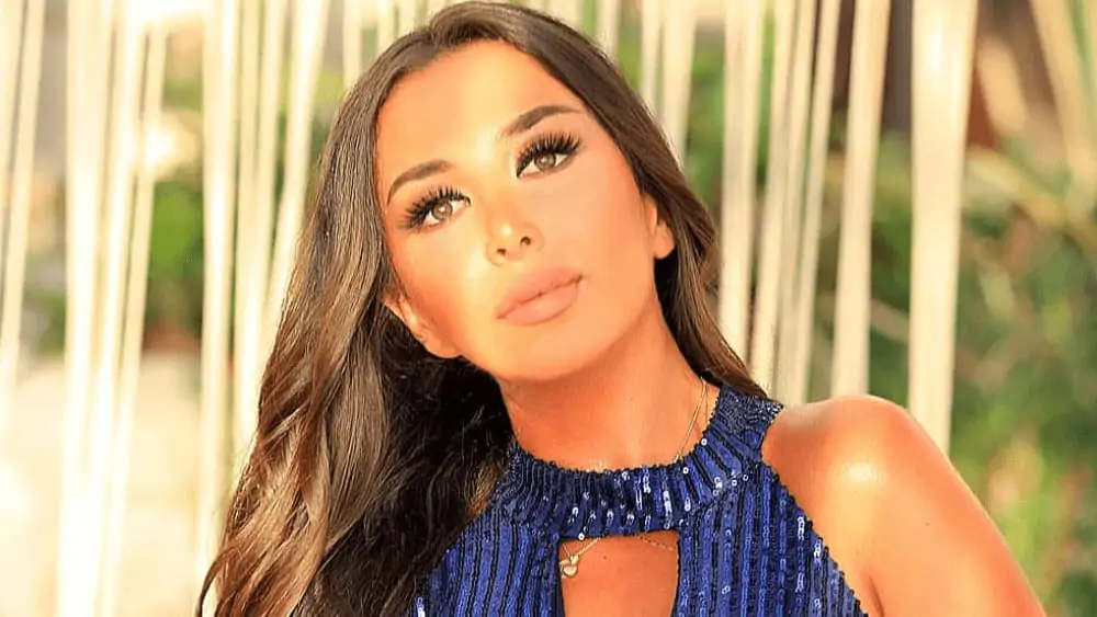Lebanese Women – Meeting, Dating, and More (LOTS of Pics) 91